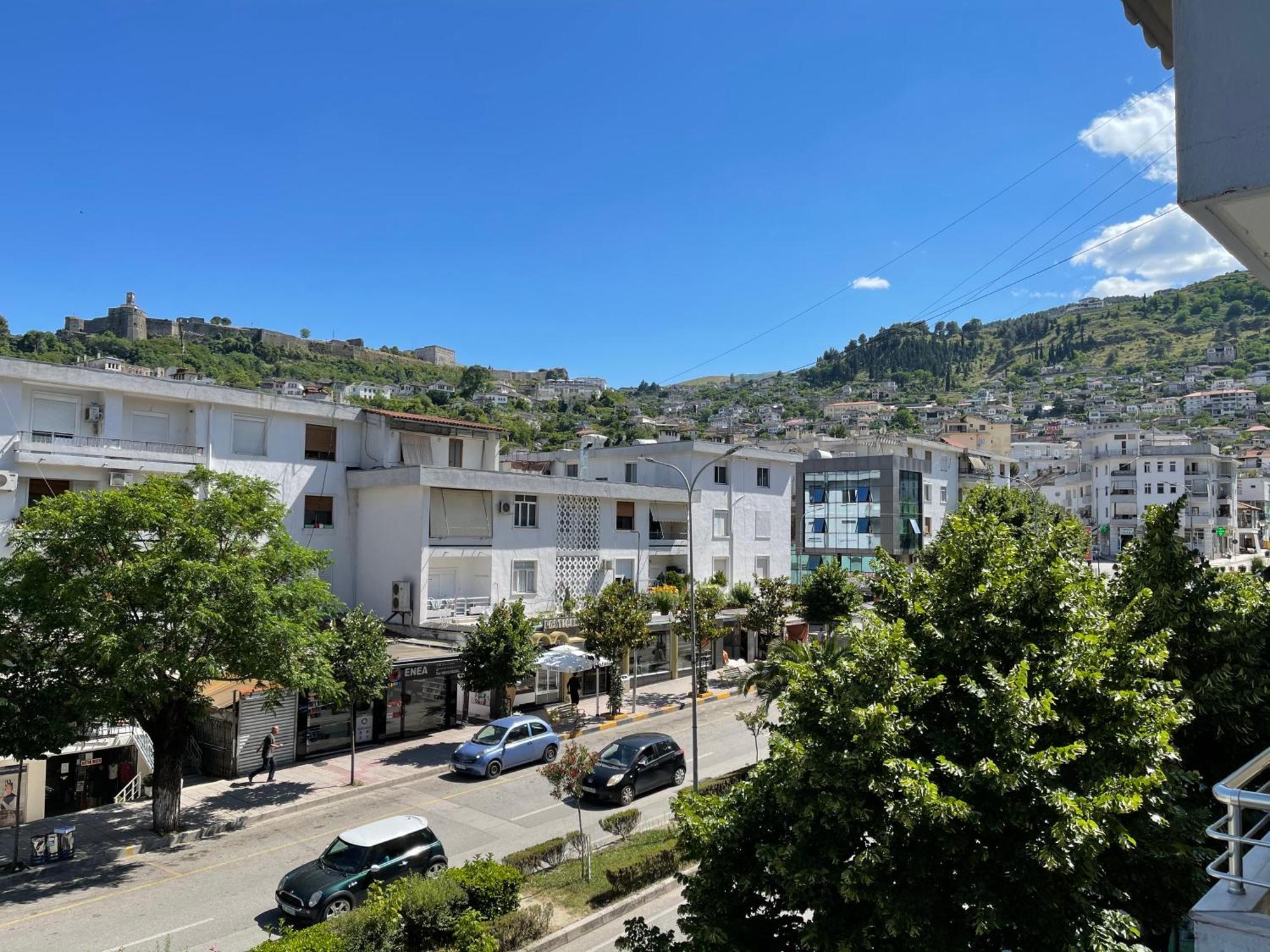 Hotel Freskia Gjirokastër Buitenkant foto